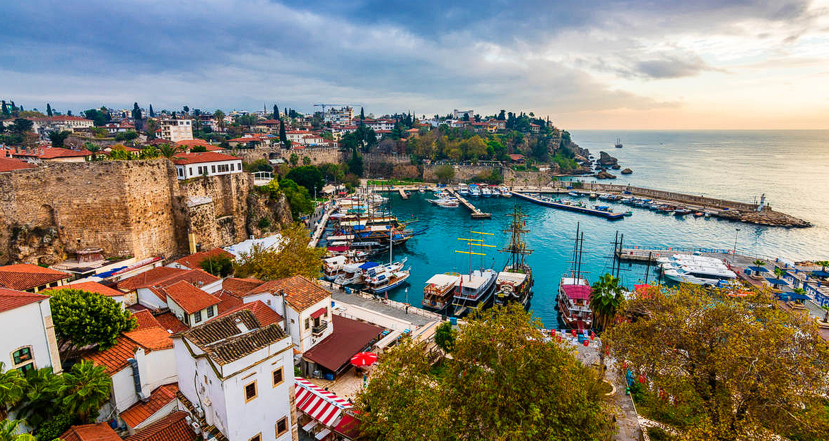The Antalya Old Town: Keindahan Sejarah dan Budaya yang Abadi di ...